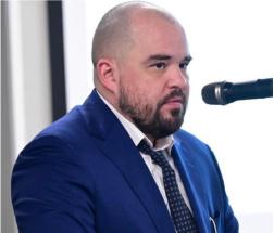 Леонов Юрий Михайлович